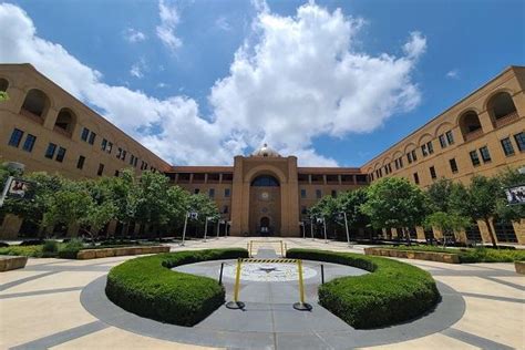 Texas A&M University – San Antonio Images & Videos: Campus ...