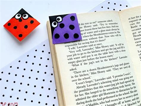 expository esaay on " how to make a book mark " - Brainly.in