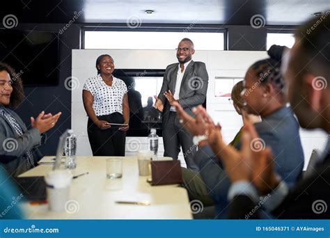 Black Business People Meeting 的图像结果