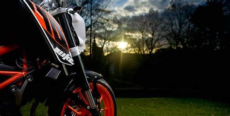 The KTM 390 Duke's chassis, suspension and tyre changes explained ...