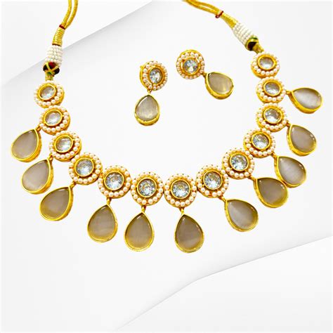 Twilight Kundan Necklace Set by Meauiful | Kundan Necklace