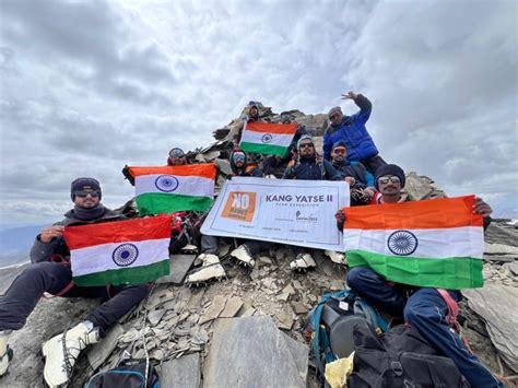 Jasmin Patel from Patan successfully summited Mount Kang Yatse-2 on ...