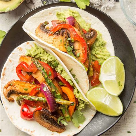 Zesty Vegetable Fajitas - Connoisseurus Veg