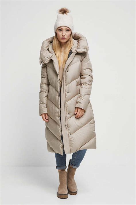 Płaszcz puchowy damski pikowany kolor beżowy | zamów na wearmedicine.com
