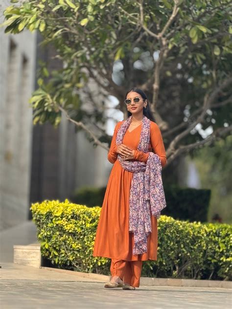 #MBA1856 Ruhaniyat kurta pant with dupatta-rust orange – Merakibyanchal