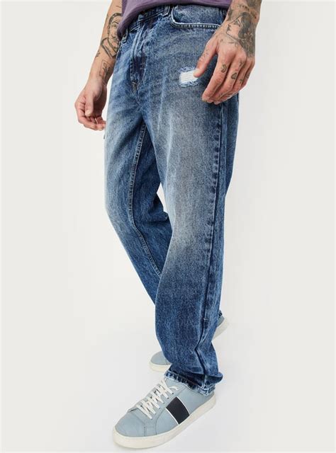 Buy Men Distressed Slim Fit Jeans Online at just Rs. 1499.0 ...