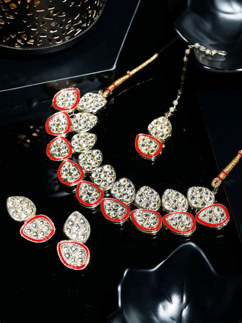 Priyaasi Peach Kundan Gold Plated Floral Choker Set