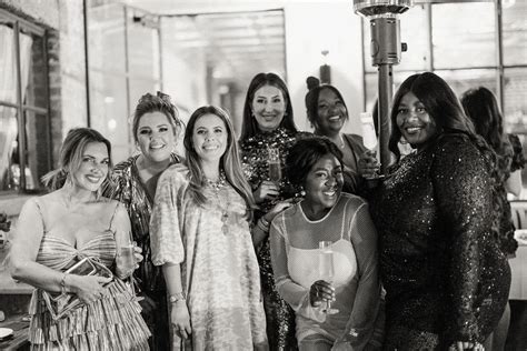 The Team — Lola & Ivy