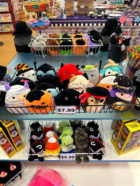 ️DO YOU SEE WHAT I SEE🖤👹 : r/squishmallow