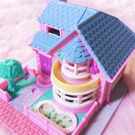 Original Polly Pocket House