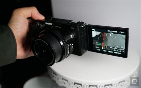 索尼又发布一台 Vlog 相机 索尼 ZV-E10