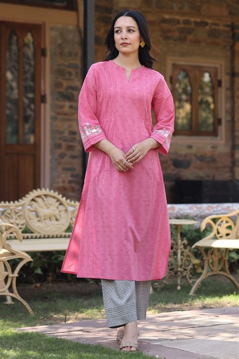 Explore Elegance with the Embroidered Kalidar Kurta | Dharan Clothing