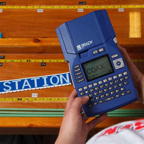 BMP51 Label Printer Kit with Li-Ion Battery and Hard Case - Brady Part ...