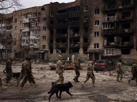 These Heartbreaking Pictures Of Ukraine Show How Quickly War Destroys ...