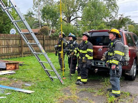 Cleveland firefighters save tearful dog from burning home