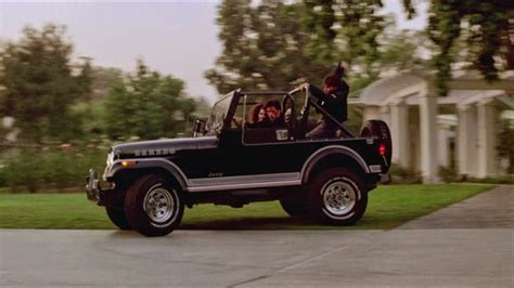 Society Movie Screenshots 的图像结果