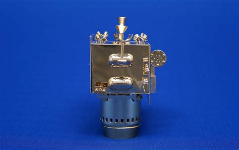 Buy ISRO Chandrayaan Orbiter 1:25 Model Online - VYOM | ISRO Collection ...