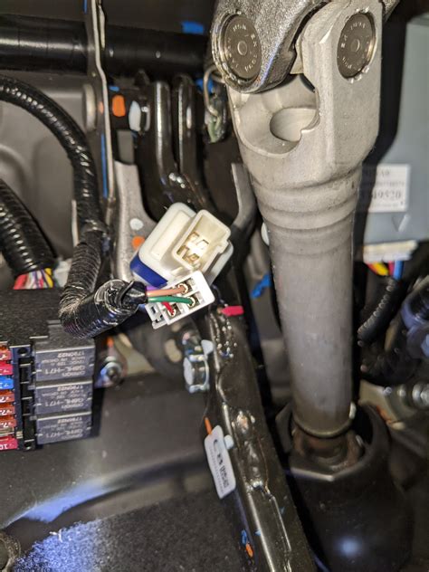 Brake Pedal switch connector Pinout | Honda Passport Forum