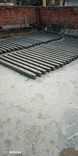 Fence Pole - Rcc Fencing Poles Manufacturer from Lucknow
