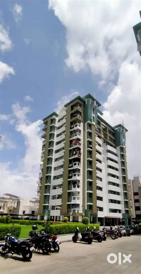 3Bhk Flat For Rent In Adajan. - For Rent: Houses & Apartments - 1814103148
