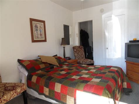 GENA'S SIERRA INN AND RESTAURANT (Dunlap) - Motel Reviews, Photos, Rate ...