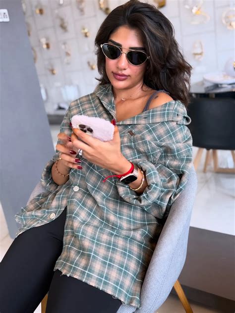 Supritha : సింపుల్ షర్ట్ వేసి.. స్టైలిష్ లుక్స్ తో సుప్రీత.. | Surekha ...