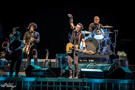 Image result for Bruce Springsteen MetLife Stadium
