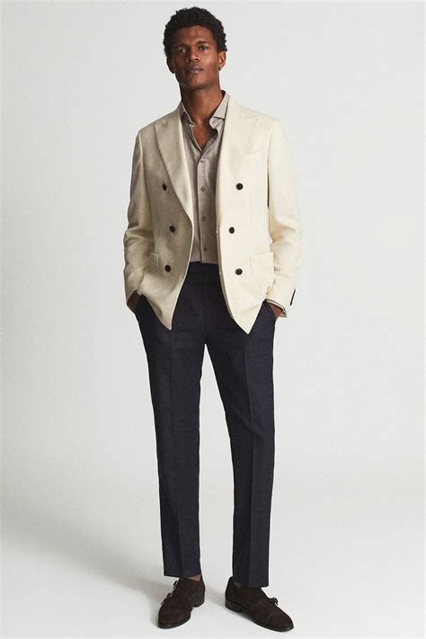 Modern Business Casual 的图像结果