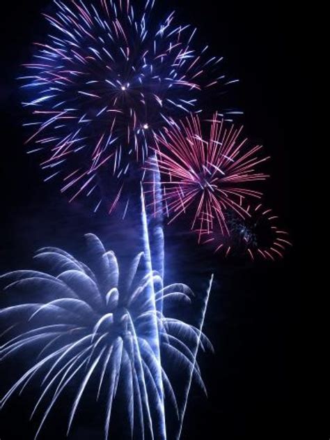 7 Best Happy New Year messages for your friends - THE NEW INDIAN - 7 ...