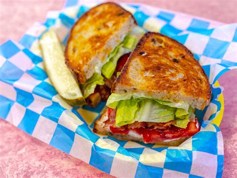 The Best Breakfast Sandwiches In Chicago - Chicago - The Infatuation