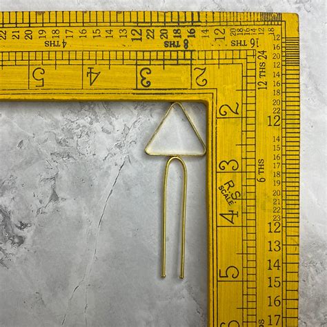 Triangle Gold Hairpin – SD Fine Arts