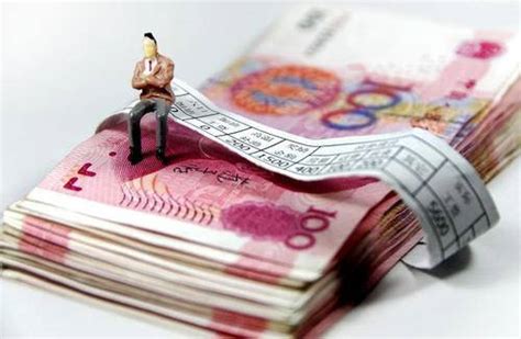 中国月收入1万有多少人（中国月薪一万的人占百分之几）
