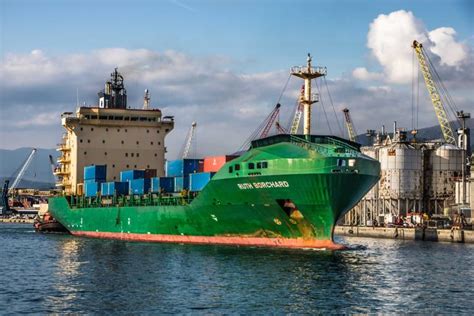 MSC RUTH F, Container Ship - Dettagli della nave e posizione attuale ...