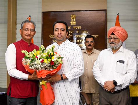 Press Information Bureau