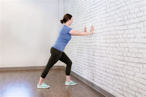 Best Golf Stretches For Seniors To Unlock A Smoother Swing - Better5.com