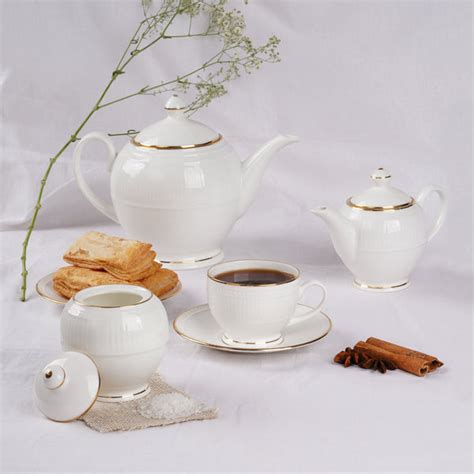 Crown Tea Set in Pure Gold Buy Tea Cups, Cup & Saucer Sets – Dandy ...