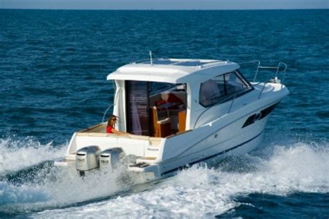 Beneteau Antares 8.80 - Motor boats charter in Split | CROATIA CHARTER ...