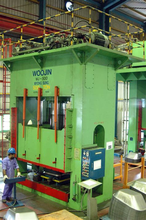 Machining 的图像结果