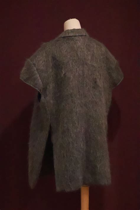 RYU KAGA 〈Mohair shaggy cropped chesterfield vest〉 | trava