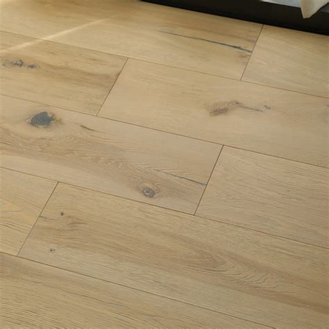 Rustic Grade Engineered Oak Wood Flooring 3-Layer Oak Floors with ...