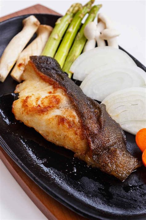 Cod Fish Dinner 的图像结果