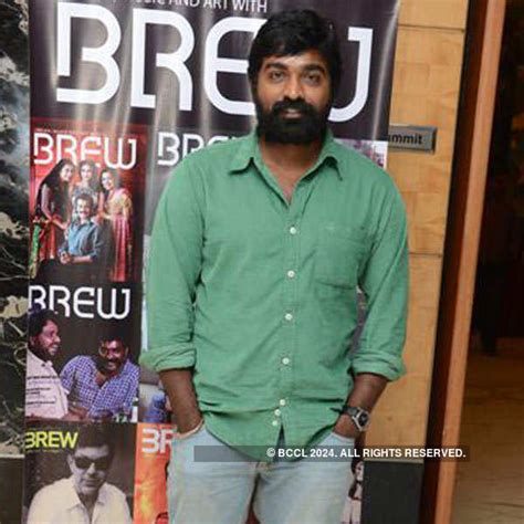 Badava Gopi and Haritha get clicked as they arrive for the Brew Awards ...