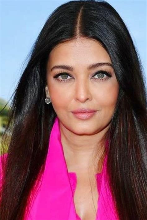 Aishwarya Rai’s Bio, Age, Relationships, Latest Buzz, Photos & Videos