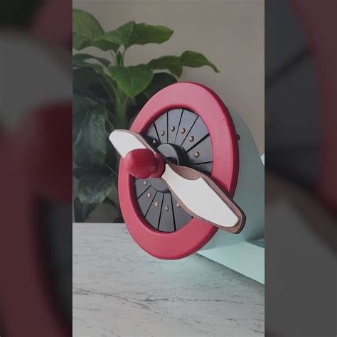 Aeroplane Prop With Dual Shade Wings – Madras Prop Store