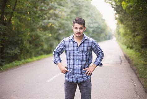 6 Super Handy Ways To Hide Accidental Boners Without Embarrassing Yourself