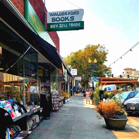 Top 10 Independent Bookstores in Oakland - Brooksy