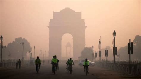 Weather in Delhi to moderate; Western UP might see a hailstorm ...