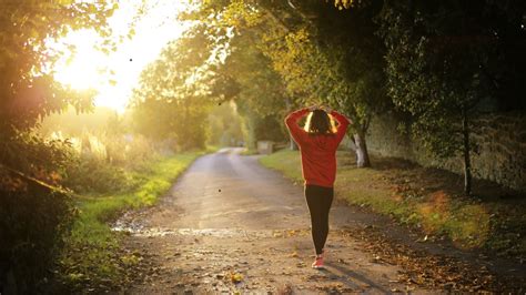 6 Walking Techniques To Burn More Calories Than Spending Hours At Gym