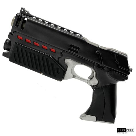 Judge Dredd (1995) – Stunt Lawgiver – HeroProp.com