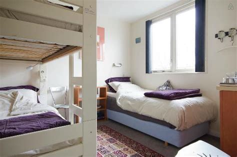 GOEDKOOP SLAPEN BIJ SCHIPHOL (Hoofddorp) - Guesthouse Reviews & Photos ...